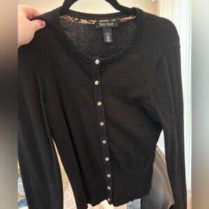 White House black market black top